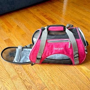 Pet carrier - Airline Approved